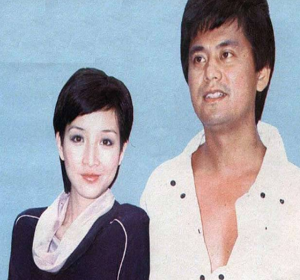 当时第一代四大花旦是赵雅芝,汪明荃,李司棋,黄淑仪.