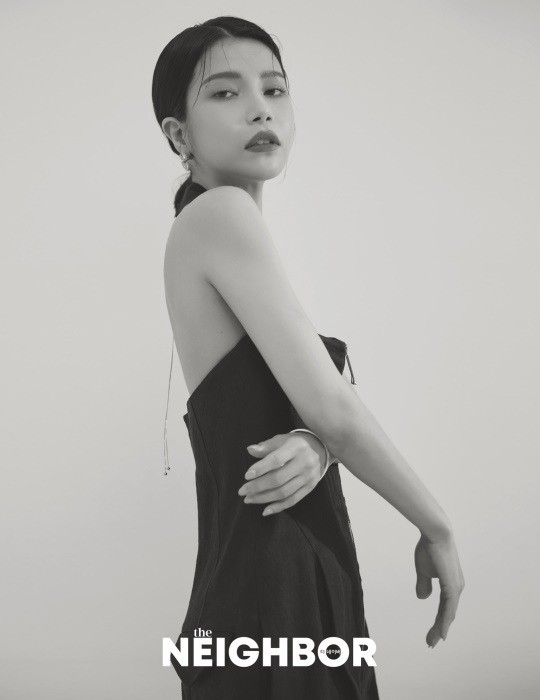 韩国女团mamamoo成员颂乐最新杂志写真曝光