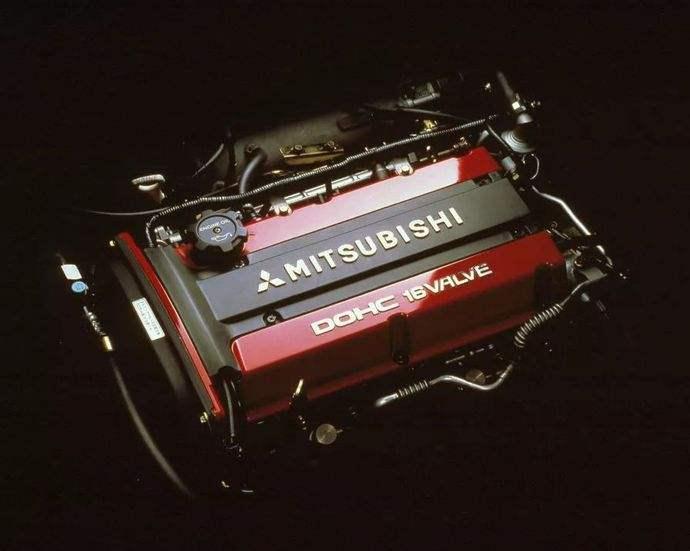 2007年,随着三菱evo弃用4g63t,换装4b11全铝发动机后,第10代evo诞生了