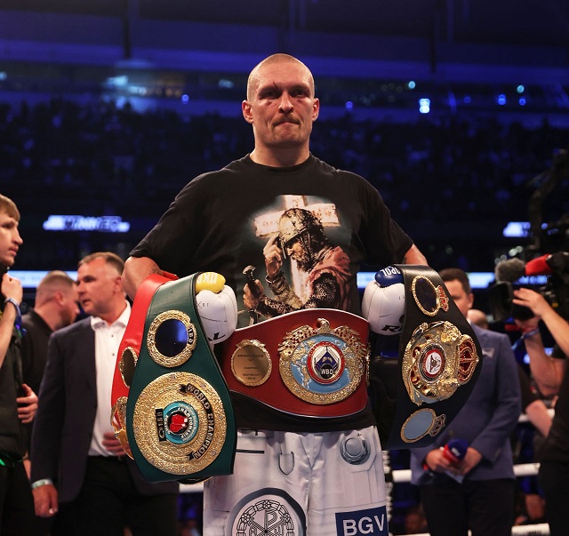 乌西克战胜约书亚夺得wba,ibf和wbo重量级金腰带|约书亚|金腰带|乌西