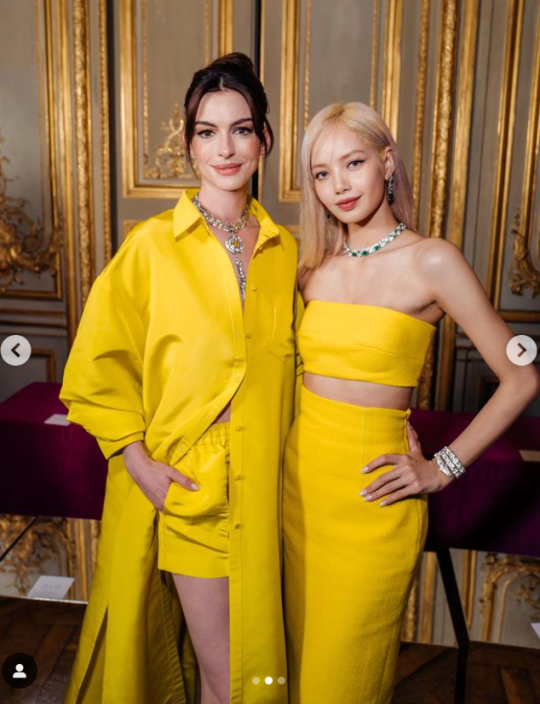 韩国女团blackpink成员lisa社交网站发布法国拍摄写真