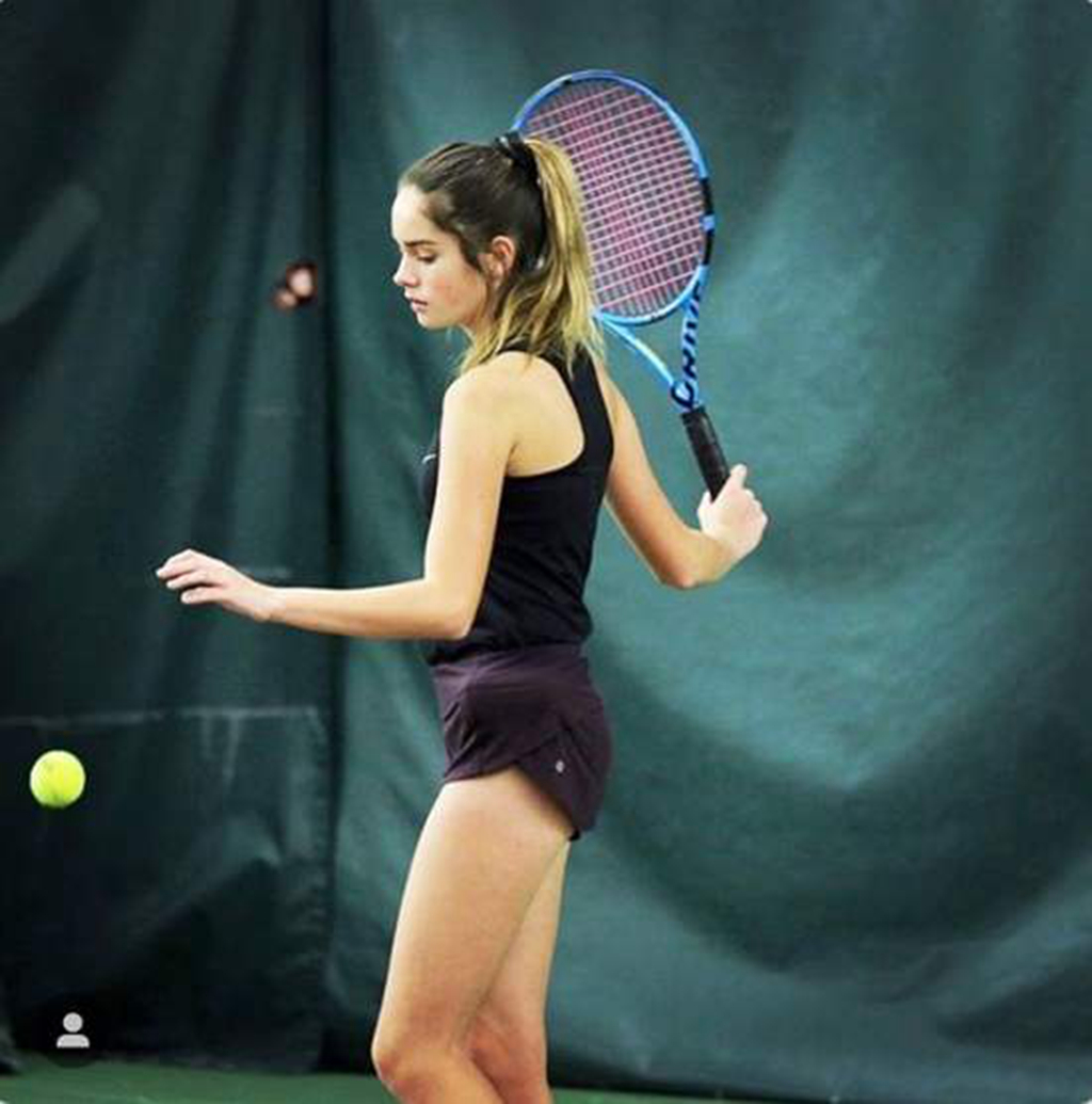 15岁网球女神在网坛崭露头角,身高1米72在国外走红|瑞恩|麦基