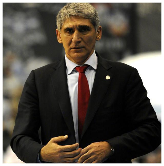 重磅!首钢又一炸裂引援来袭,他比易建联都大牌,下赛季稳了