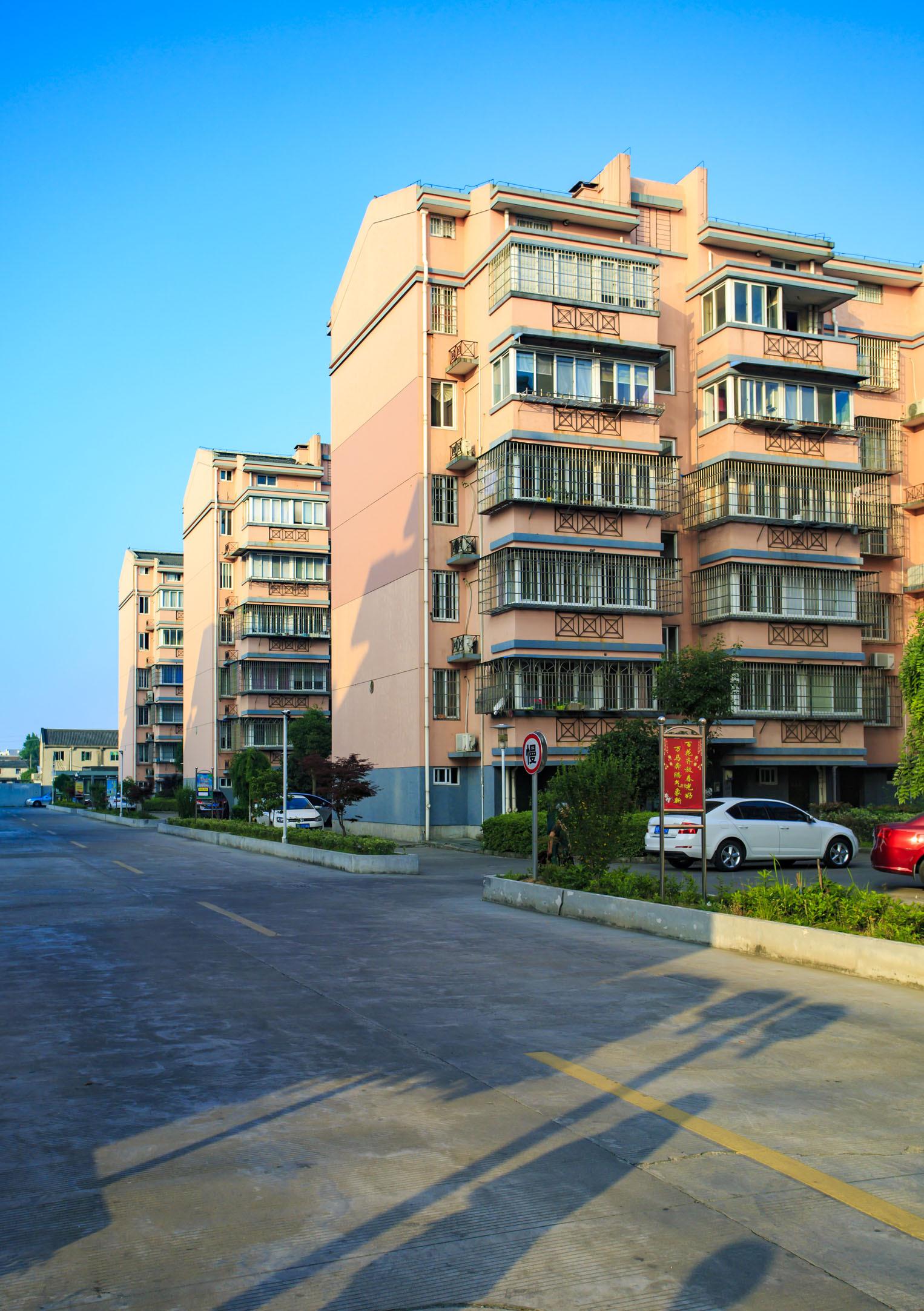 最近两个月,我在纺建路一印东区,官厅新村东6排,席王街道144号附近,和