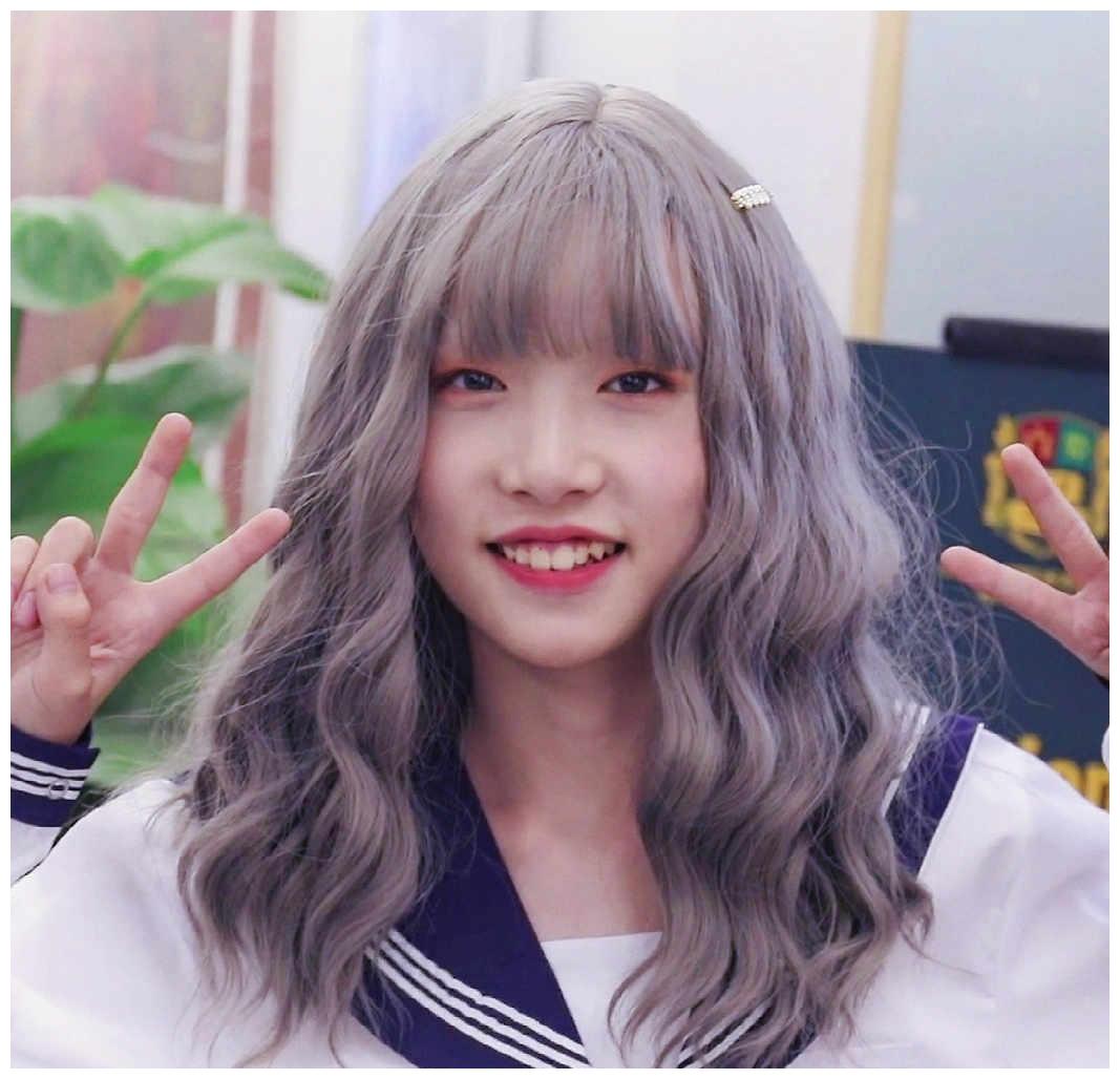 tf师弟团齐穿女装少年裙摆翩翩有几个比易烊千玺他们还美