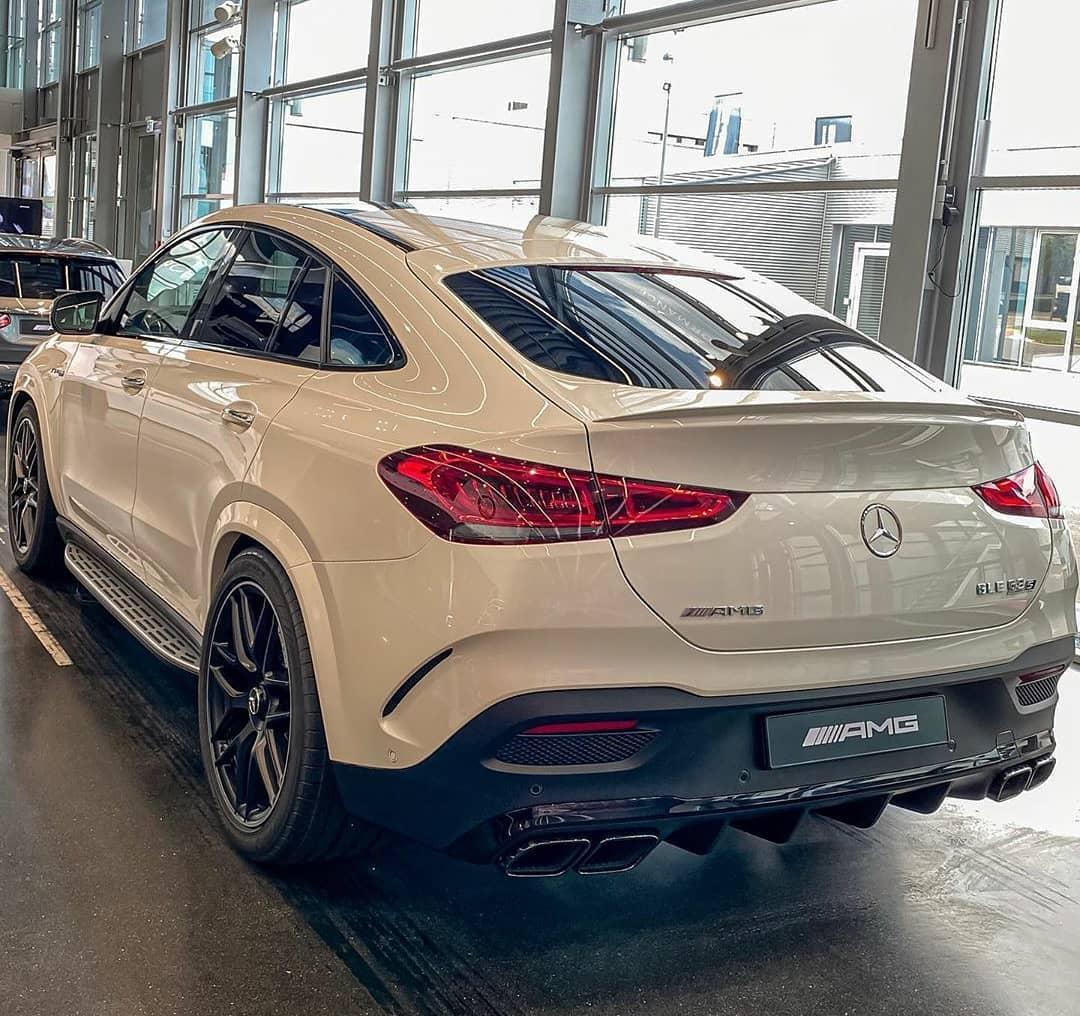 全新奔驰amg gle 63s轿跑实拍,动力表现很强悍|轿跑|奔驰|新车_新浪