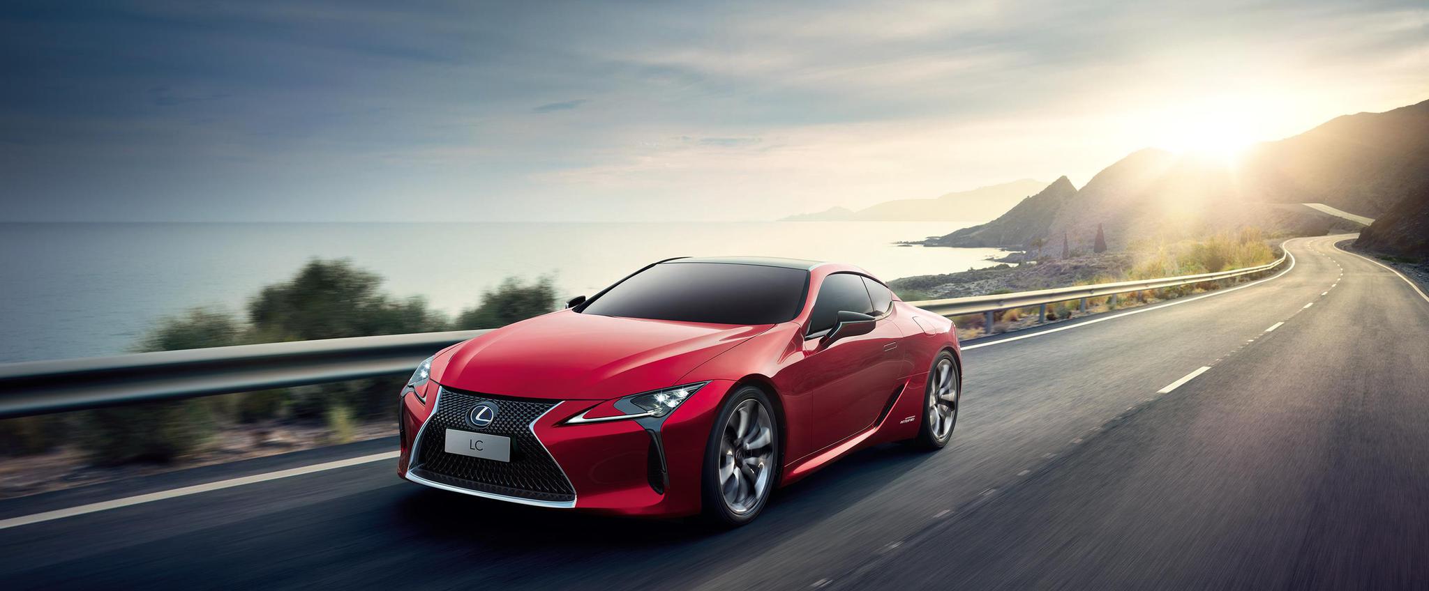 雷克萨斯lc500h将细腻和跑车合为一体