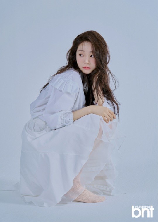 韩国女艺人李宥珍最新杂志写真曝光