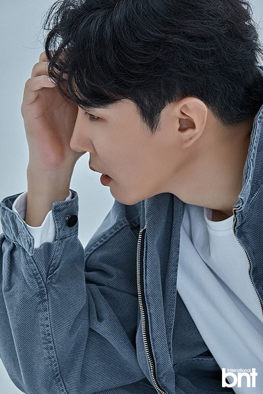 韩国男团god成员安信源最新杂志写真曝光