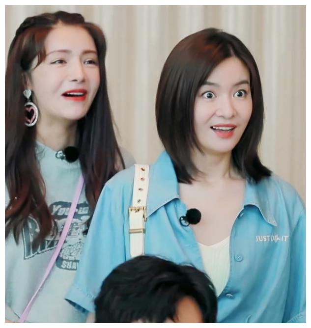 李晟帮麦迪娜整理牙上的口红谁注意姜潮李继航李晟看不下去了