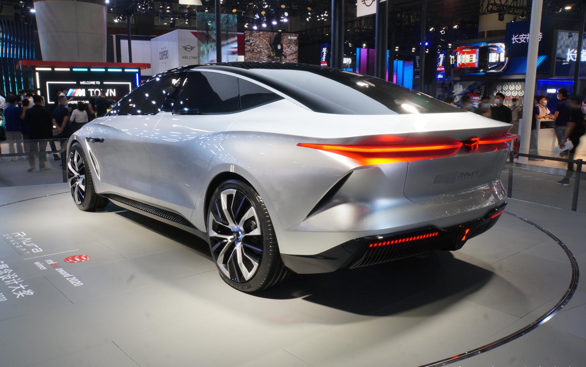 上汽r汽车r-aura概念车亮相广州车展 新旗舰新期待