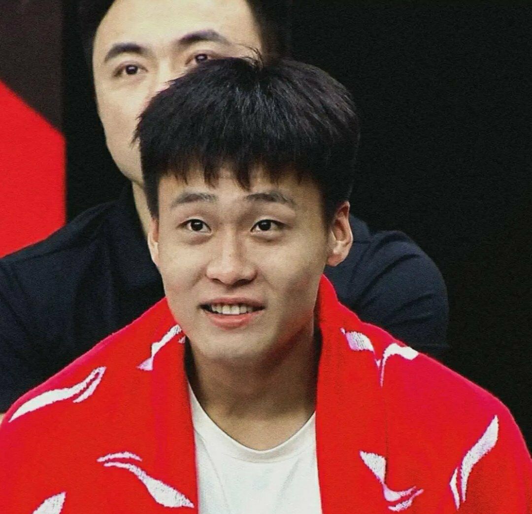 赵睿现身广东训练场,一条龙单手暴扣,季后赛才是舞台|赵睿|广东男篮