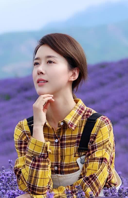 颜丹晨"原形毕露",当看到"素颜"的那一刻,网友:无法形容