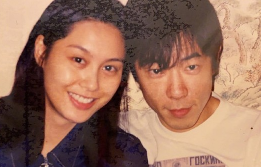 朱茵晒20年前旧照为黄贯中庆生纯天然美貌令网友称赞