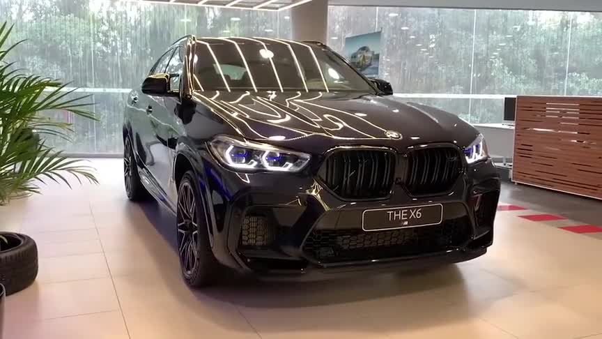 2021款宝马x6m到店,按下钥匙看到配置和空间,不要太喜欢了