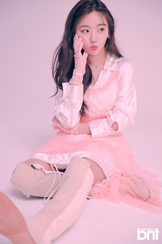 正文           韩国女艺人全惠媛近日受邀为