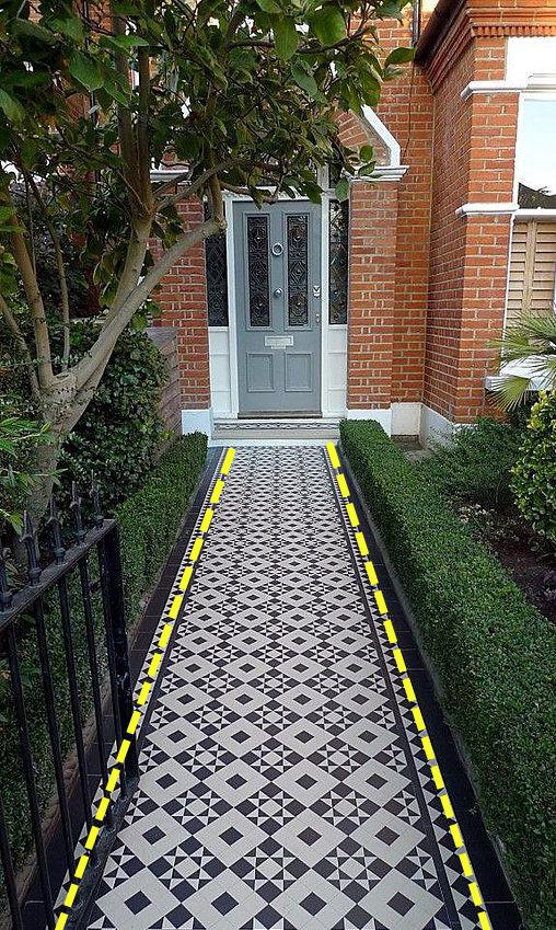 室外院子走道,门廊让瓦工把波导线做细一点就是圈边了,装饰效果要比