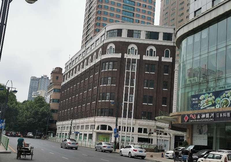 大连饭店那些年那些事之二:乔装改扮,乘虚而入占大楼