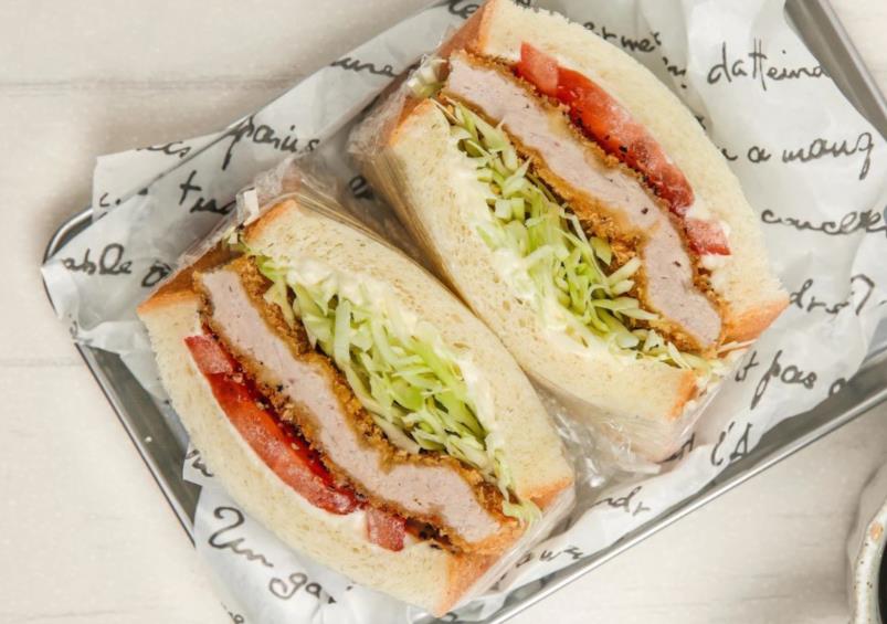 日式烤猪排三明治,香脆鲜嫩还多汁,真的超厚超过瘾!