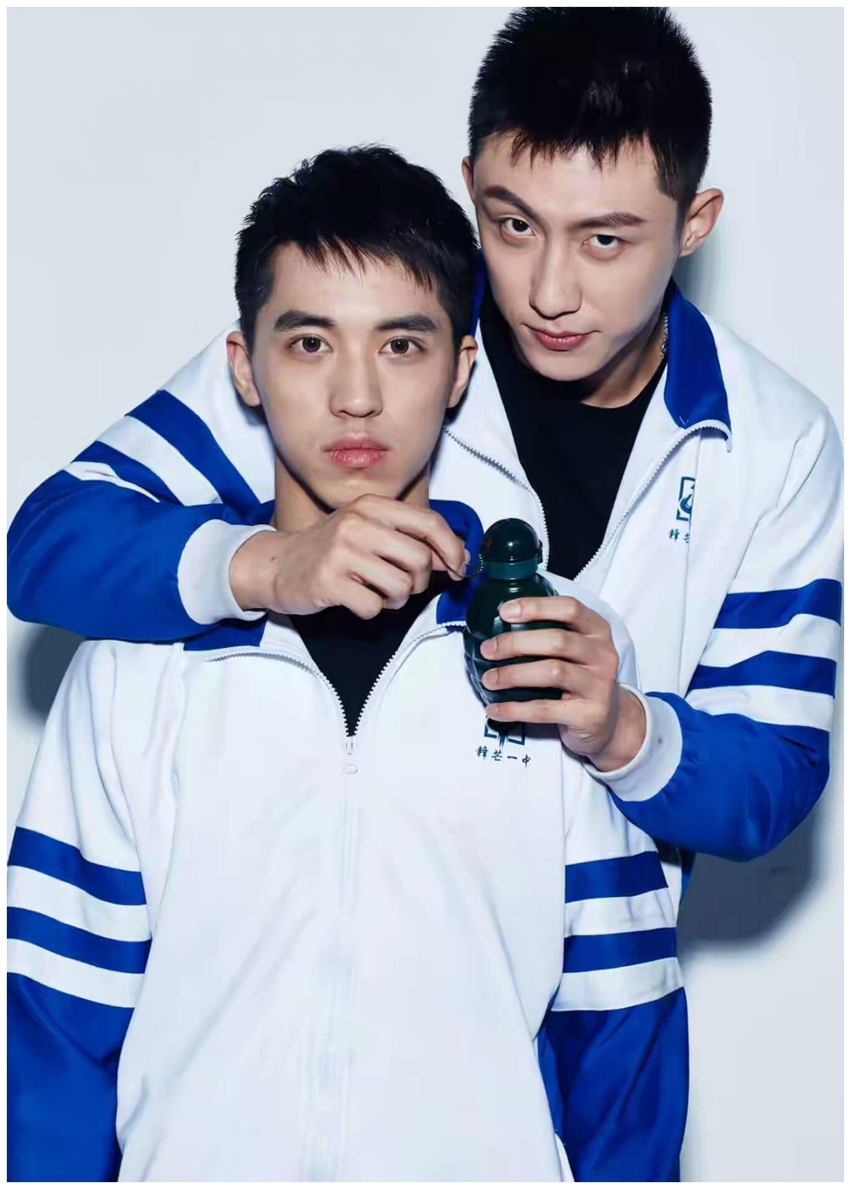 在《上瘾》热播之后,许多粉丝们纷纷嗑起了"瑜州党"这一对cp.