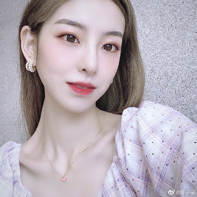 网红美女陈子蜜迷人写真美照欣赏