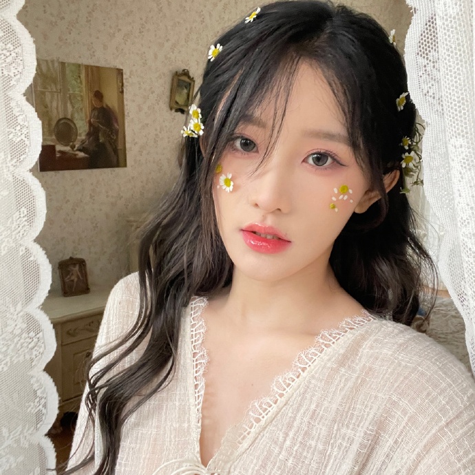 美女snh48-周诗雨迷人美照欣赏,好看啊