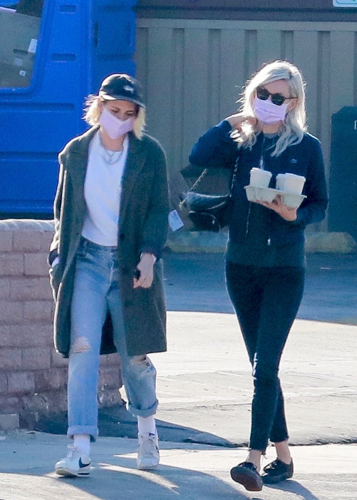 克里斯汀·斯图尔特和女友dylanmeyer洛杉矶出外出新街拍