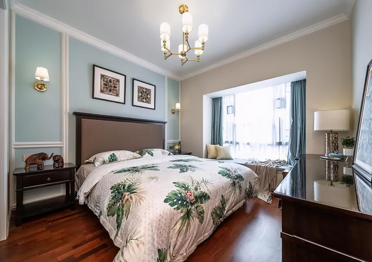 清爽宜人的美式四居室,厨房墙面这样装,再也不用担心清洁问题了