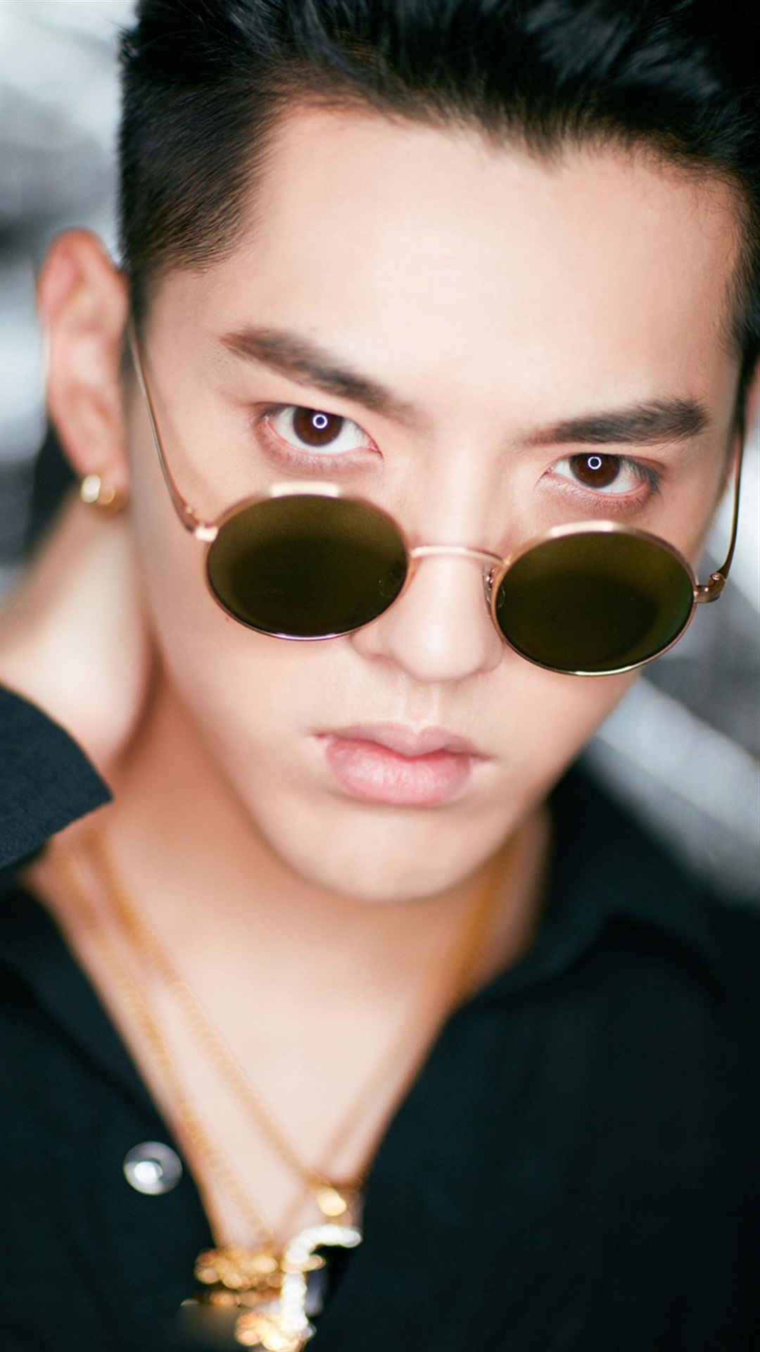 时尚潮男吴亦凡帅气复古风古惑仔气质写真|潮男|古惑仔|吴亦凡_新浪