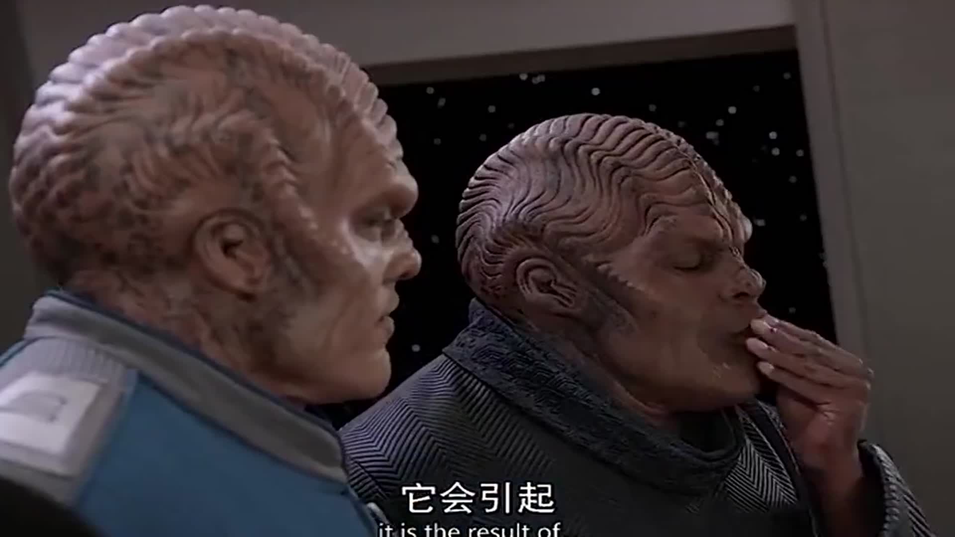 俩外星人抽烟根本停不下来搞笑片段