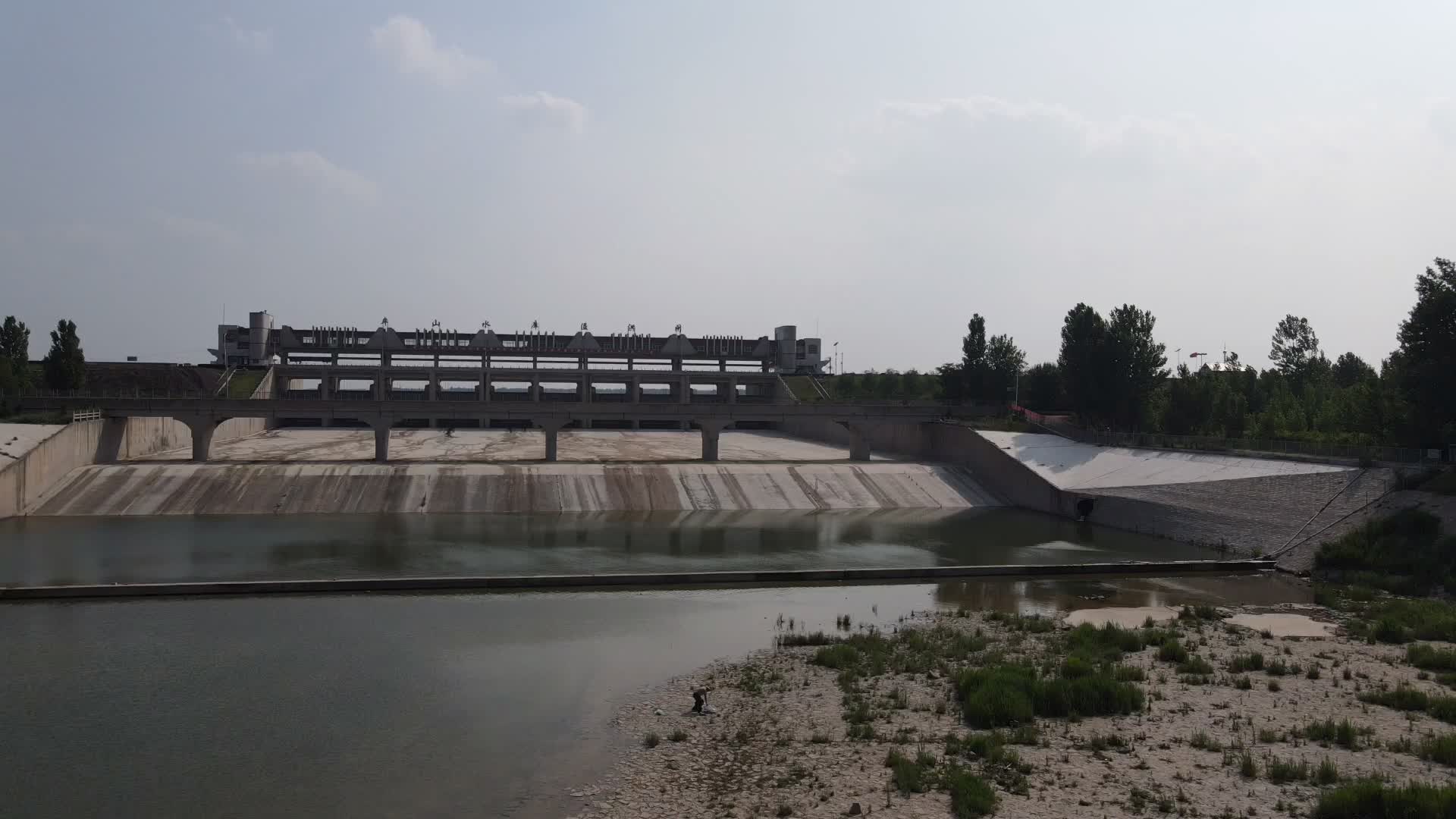 无人机航拍安丘市牟山水库,据说牟山水库很早就划归潍坊市管理了