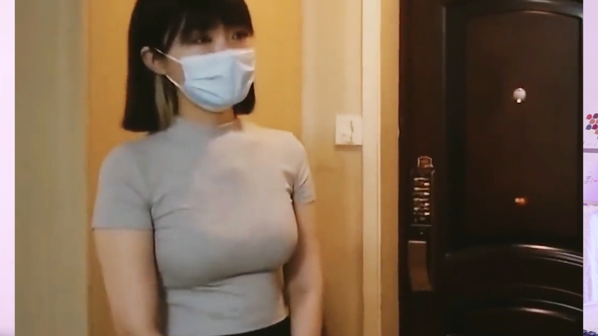 杭州郑女士成网红本人脱下口罩也很迷人颜值相当不错