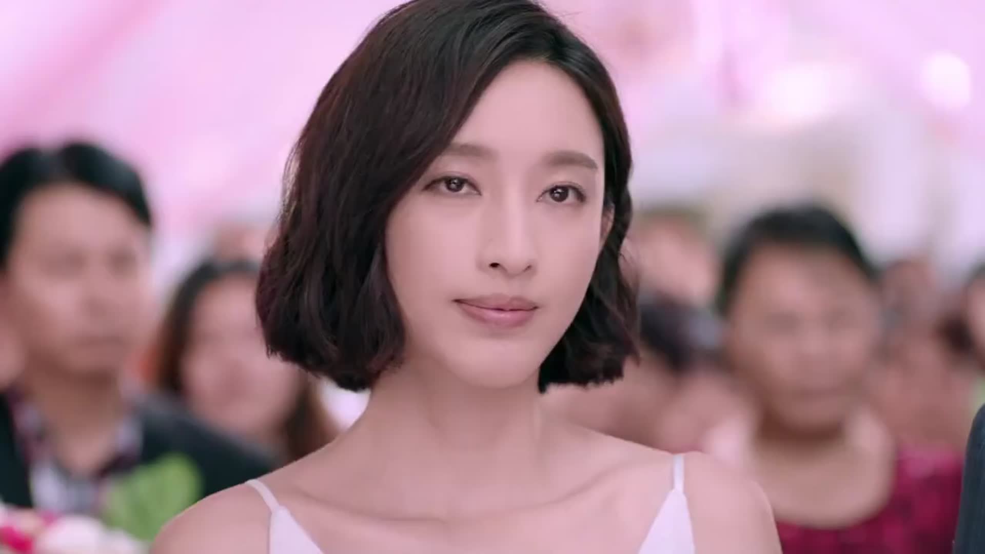 影视剧文博牵过晓晓的手一起走进婚姻的殿堂