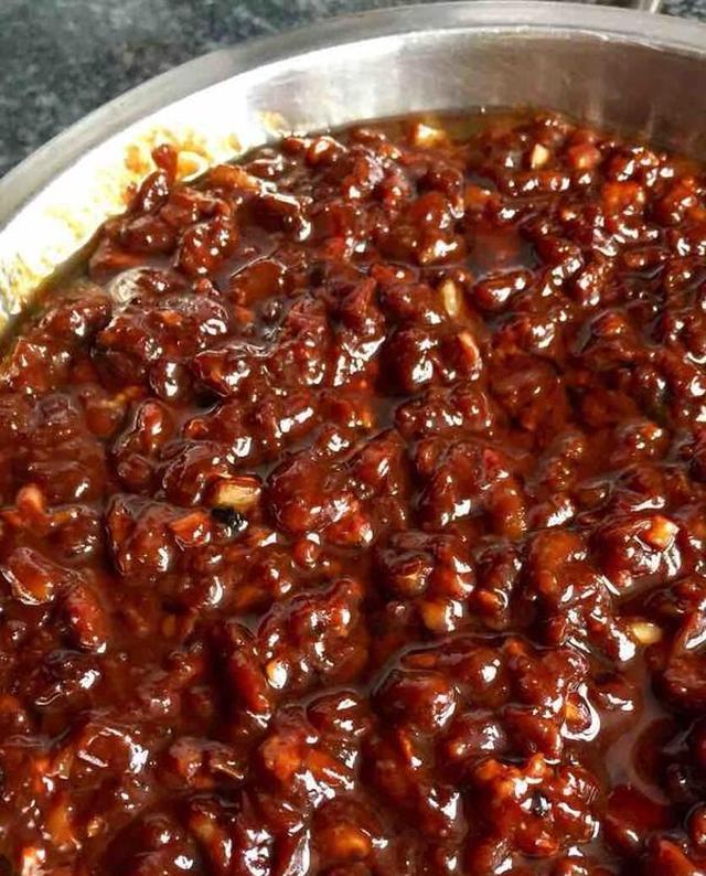 农村小伙教你做黄豆酱,一小时就做好,鲜香下饭,放一年也不坏