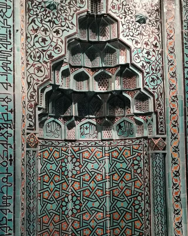 清真寺大殿里的圣龛图片