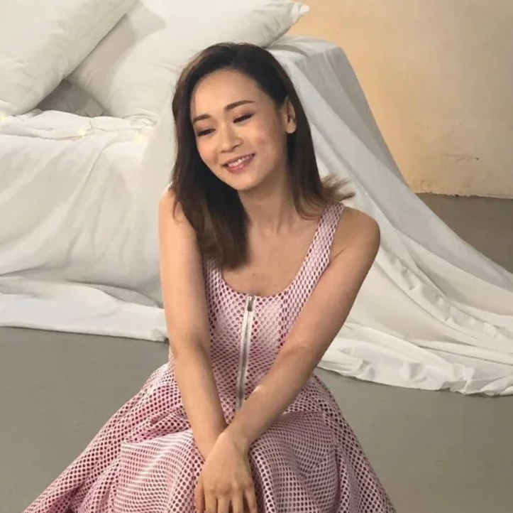 43岁杨思琦近况曝光现身夜店商演令人唏嘘身材完美状态超好