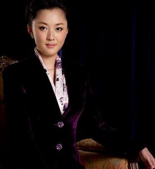 央视第一美女主持人,21岁进入央视,她工作太忙来不及谈恋爱|央视|主持