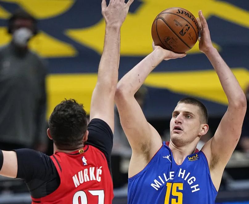 约基奇蝉联MVP?恩比德有点忧伤,国际球员连续4年拿下该奖项休闲区蓝鸢梦想 - Www.slyday.coM 约基奇蝉联MVP?恩比德有点忧伤,国际球员连续4年拿下该奖项休闲区蓝鸢梦想 - Www.slyday.coM