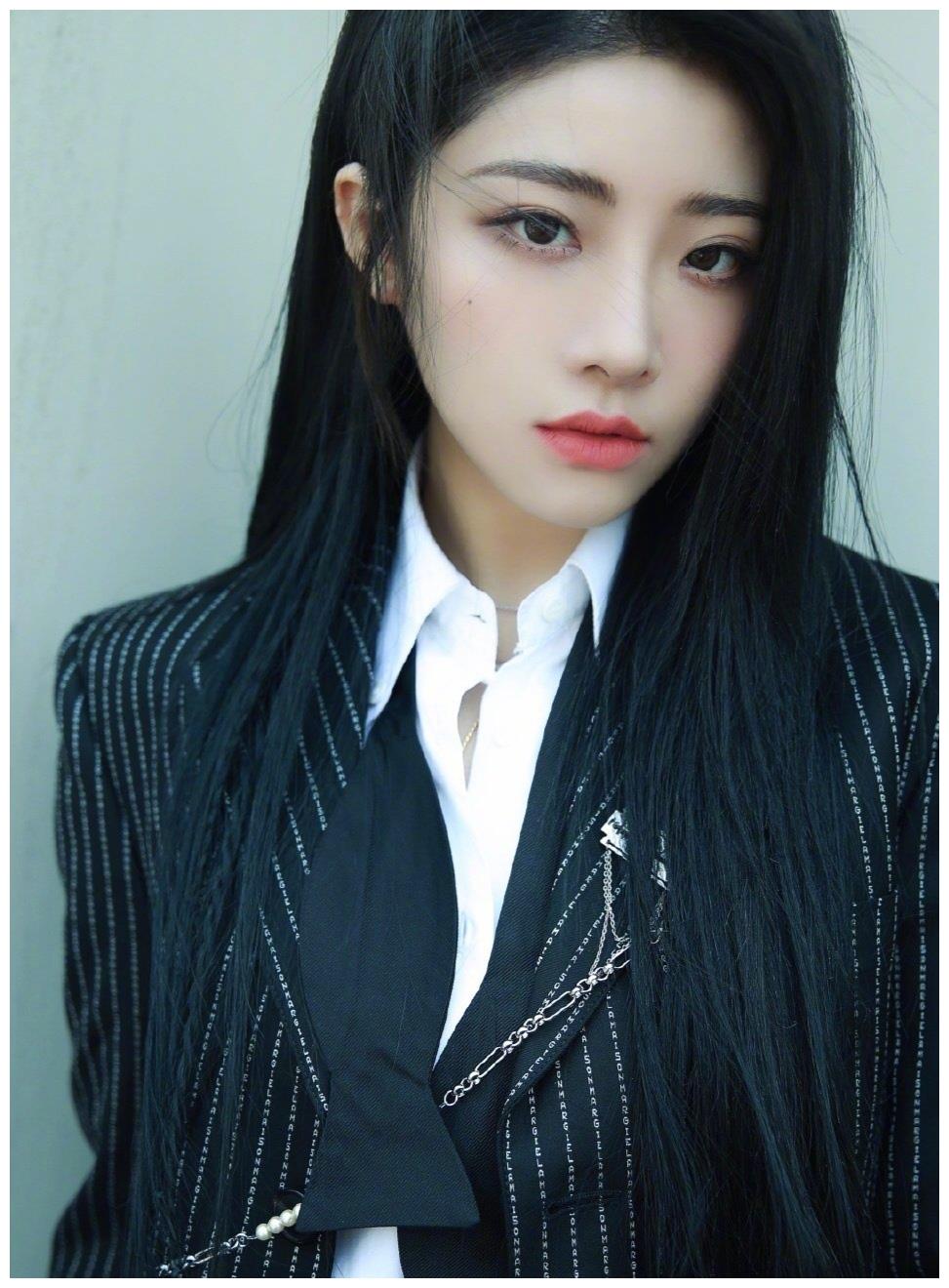 the9成员喻言参加新综艺,却被全程"马赛克",她到底怎么了?