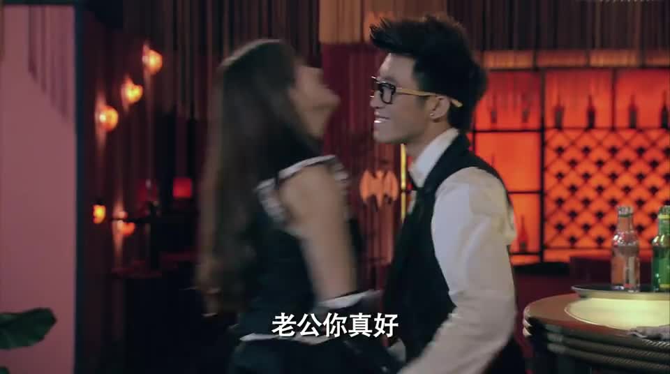 爱情公寓:阿冰没结婚的始作俑者,竟是婚礼位子问题,这太奇葩了