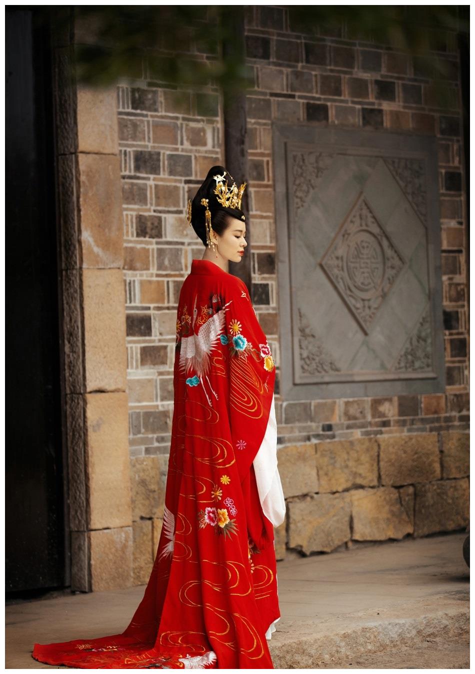 女星古装红衣,张曼玉蔡少芬唐宁佘诗曼佘诗曼赵雅芝,谁最惊艳?