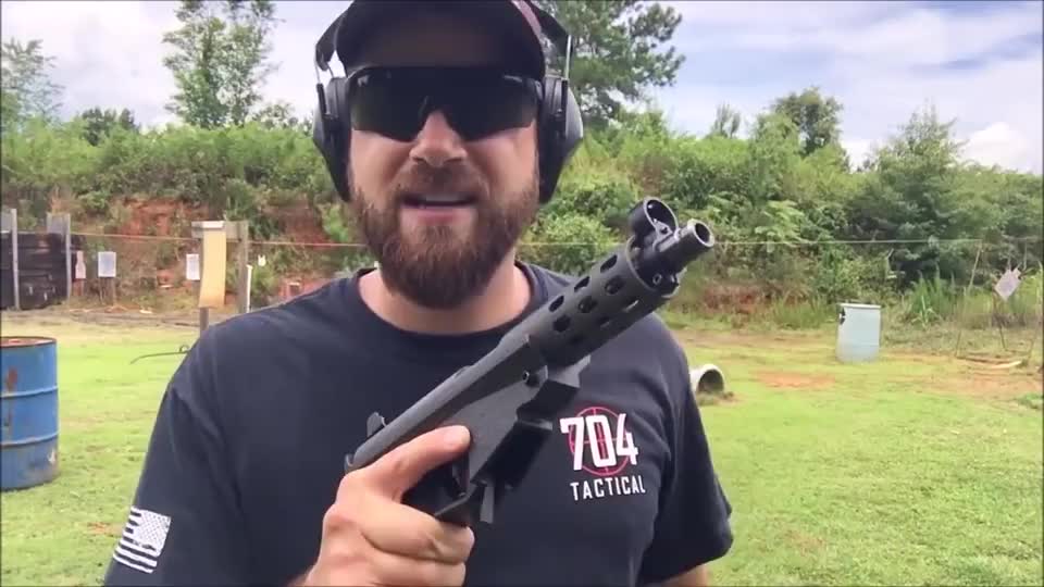 tec9冲锋枪明明是冲锋枪的设计却被归类为手枪太心酸了