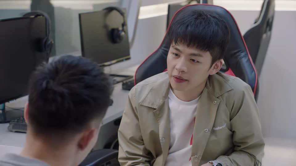 米邵飞个人能力排名垫底,他害怕出丑,让欧强给自己加油!