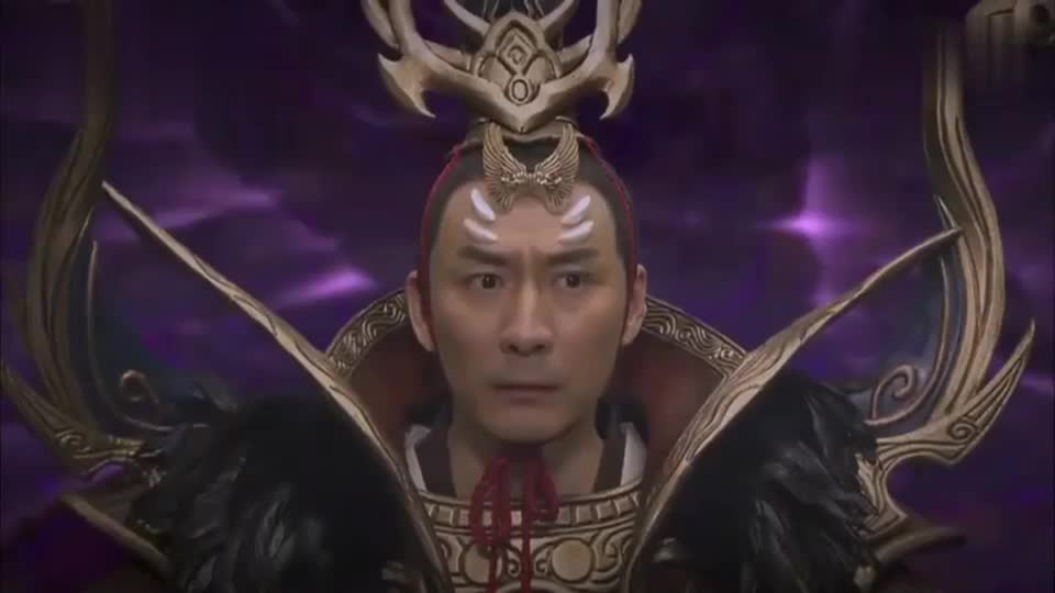 石敢当得孔雀大明王相助,毁了奎刚元神黑莲,奎刚喷出一口老血