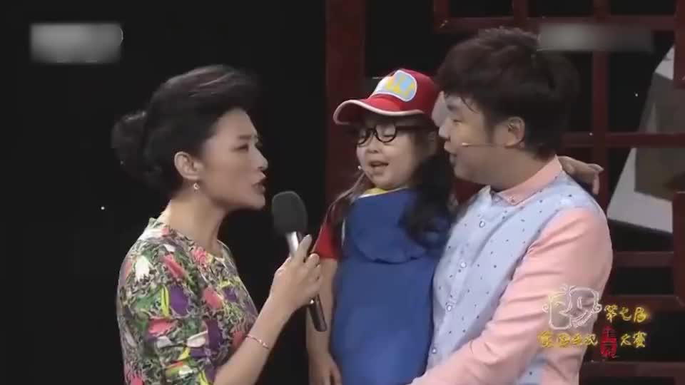 周涛一家三口首次亮相,不料二婚老公来头如此之大!难怪不愿公开