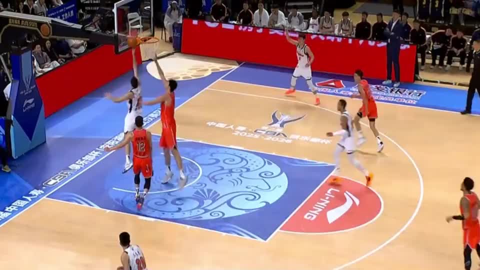 你们都军训我啊？徐昕无奈之夜！果然最懂你的还是杜锋啊