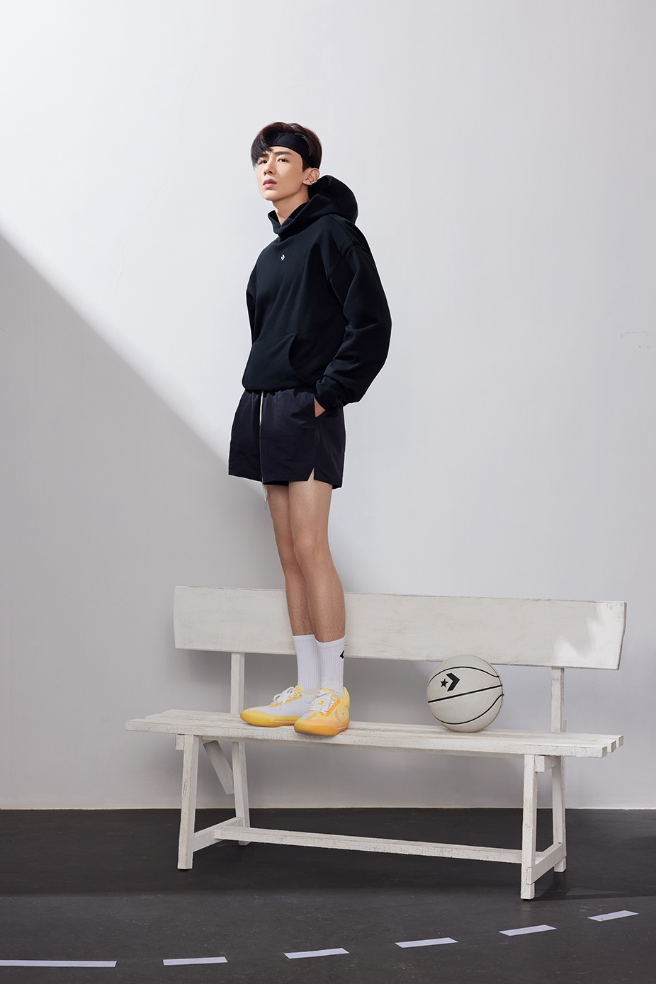 用北京家乡元素装点匡威,"鞋头"白敬亭全新系列即将发售!