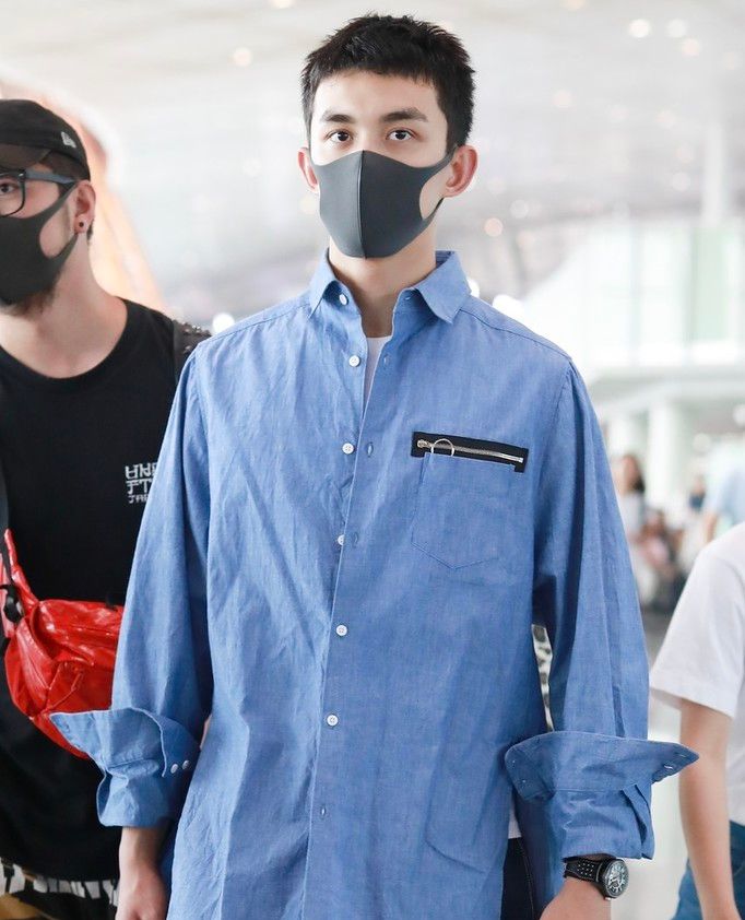 99后男孩终于长大啦 寸头吴磊变身潮男,有没有小姐姐抱走他?