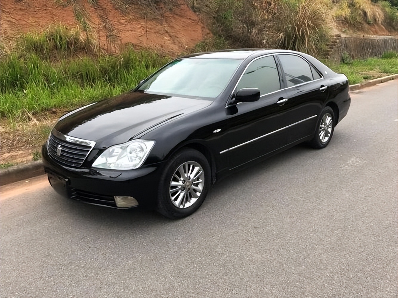 第一款:丰田皇冠