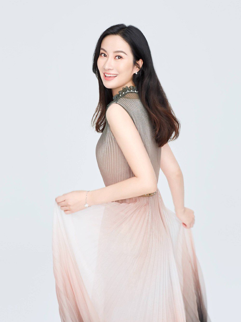 叶璇:国色天香,温婉大方,一个古典美女